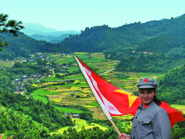 2、鸟瞰第四批中国传统村落、北上抗日宣言发布地、中央红军村石峰村（管其乾 摄影）_副本.jpg